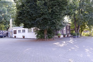Einfahrt zum Parkplatz